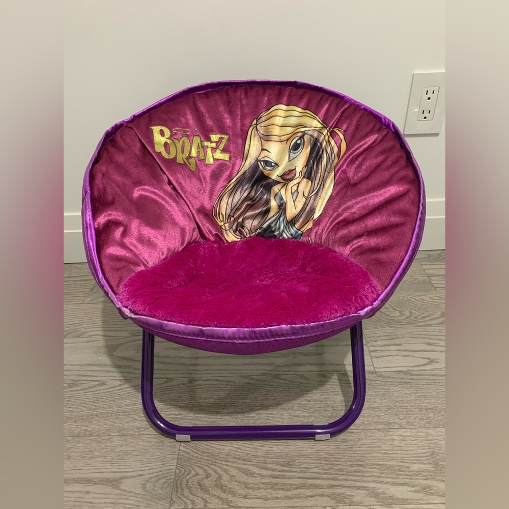 RARE GIRLS Bratz Yasmin Sasha Jade Foldable Saucer Pink Purple Child’s C…